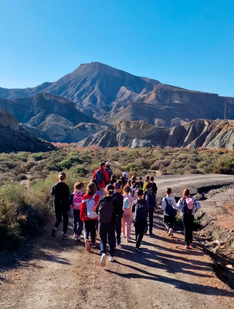 Rutas de senderismo por el Desierto de Tabernas para colegios. 1 excursion paracolegios